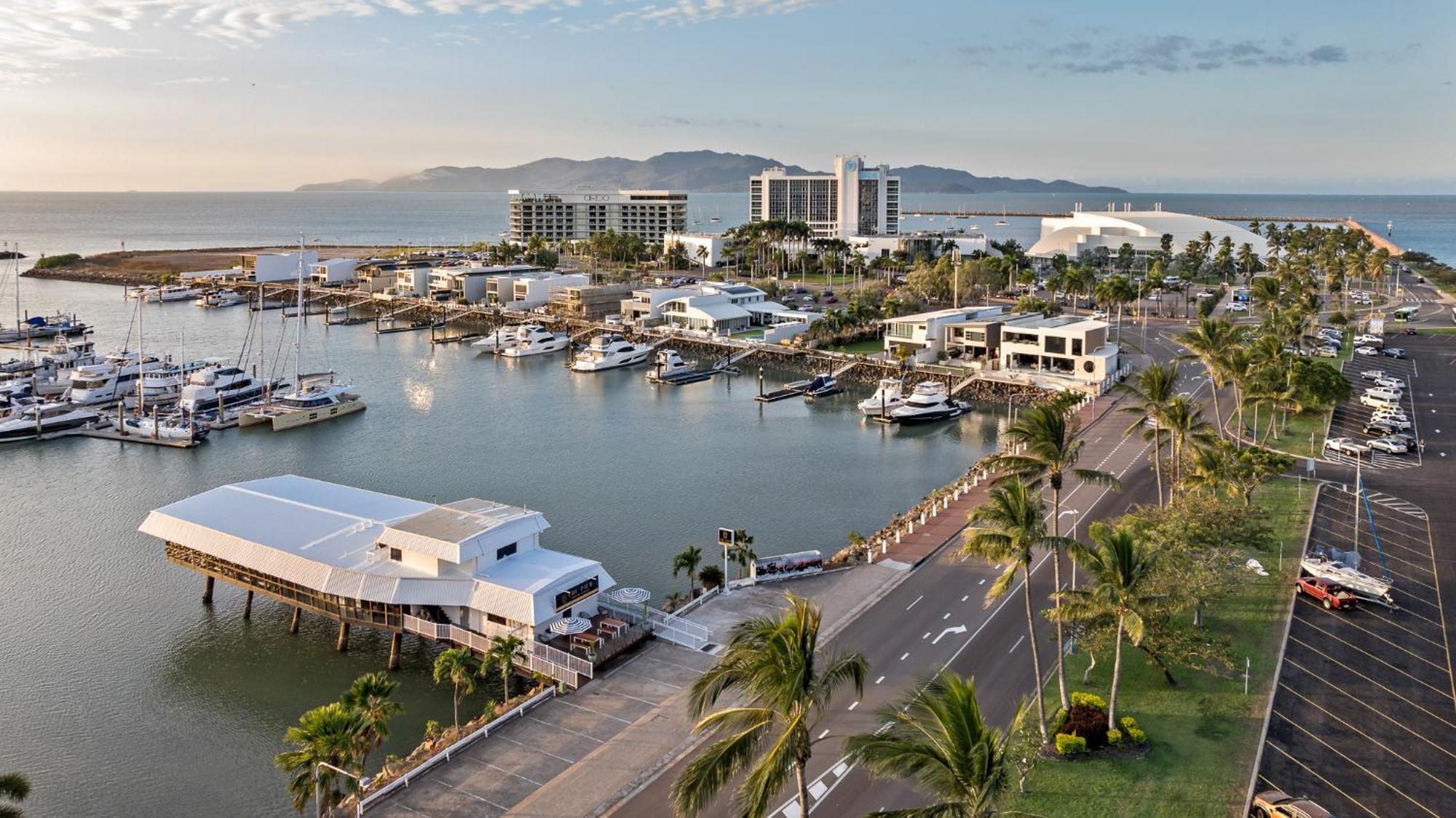 The Pier Pods On The Water- 50M From Townsville Bus Terminal And Ferry Terminal- Passport Id Requried Bagian luar foto